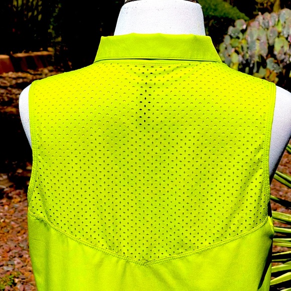 LIJA ATHLETIC TOP - Picture 3 of 4